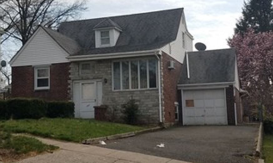 2nd image of 397 Sutton Ave