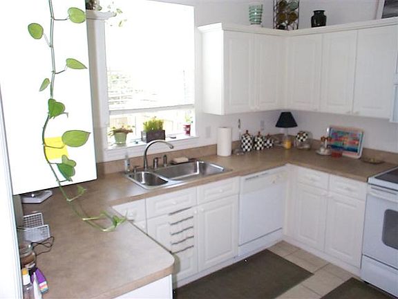 5th image of 4242 Avon Park Cir #14