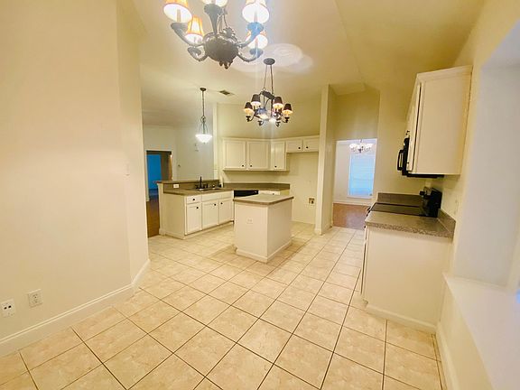2nd image of 118 Forest Park Ln