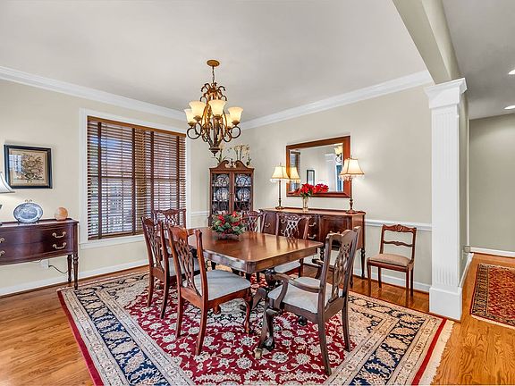 3rd image of 105 Sand Trap Ln