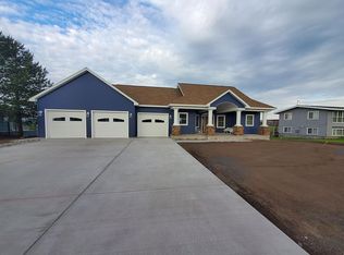 7023 Sandpiper Dr, Houghton, MI 49931