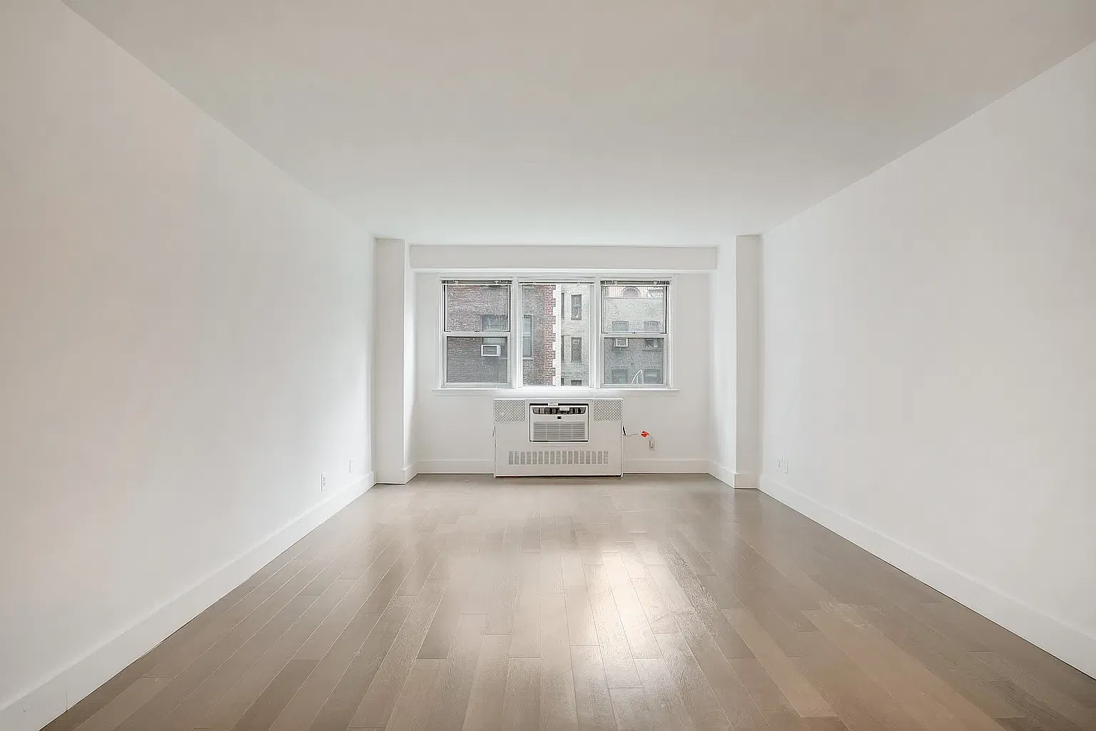 145 East 27th Street — Photo 2