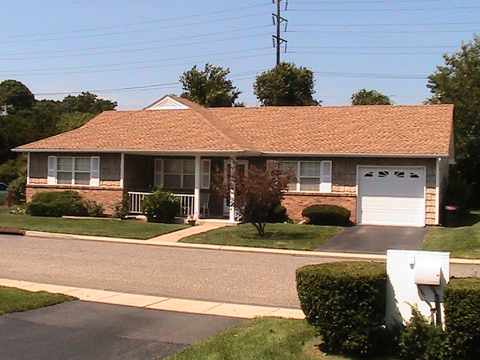 1st image of 1 Dawn Dr