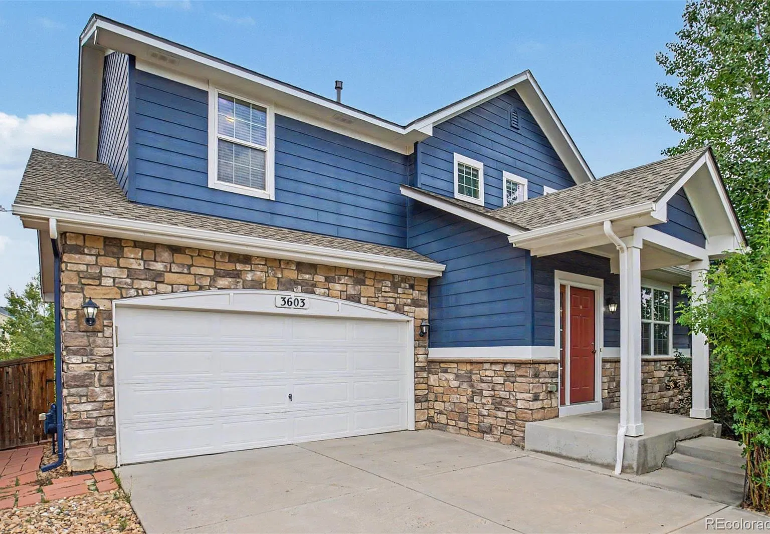 4 bed, 3.5 bath, 2244 sqft, $3,200 — Photo 4