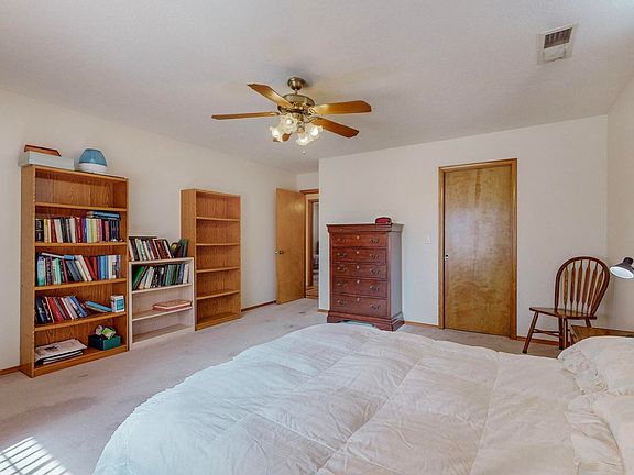 5th image of 10213 Calle Hidalgo NW