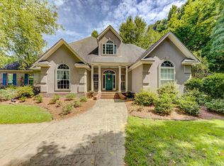 110 Camden Dr, Vicksburg, MS 39183