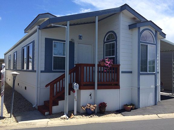 2nd image of 325 Sylvan Ave Spc 86