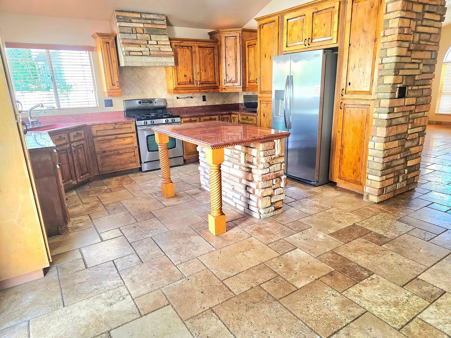 4 Bed 2.5 Bath- 42nd St & Shea- Pool- Move in special — Photo 1