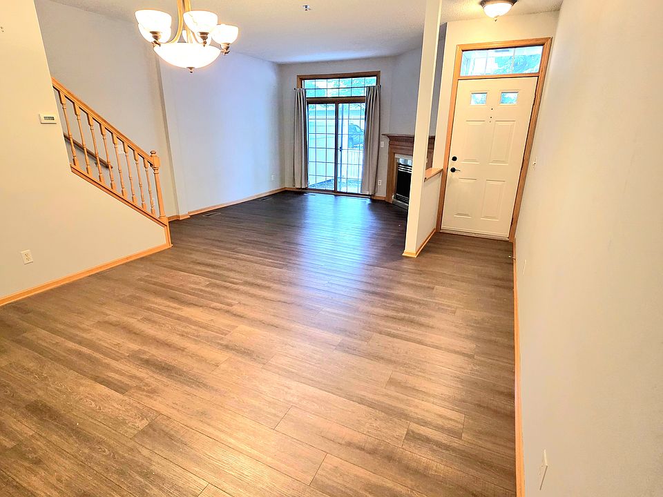living room / dining