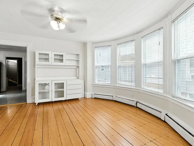 547 Broadway #1B — Photo 5
