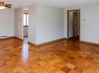 3 Tsienneto Rd, Derry, NH 03038