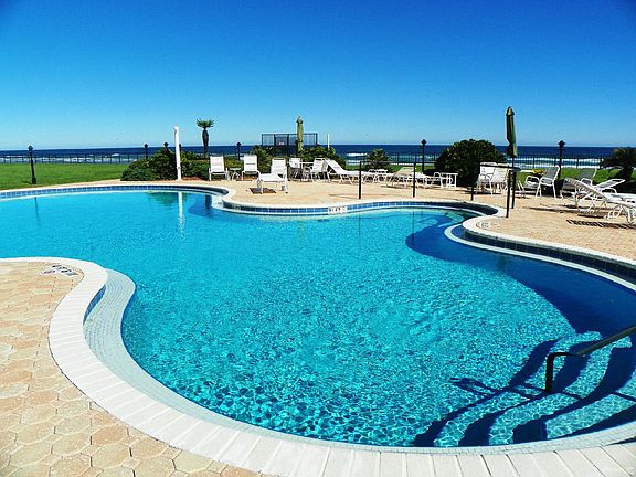 Lots of Sun deck