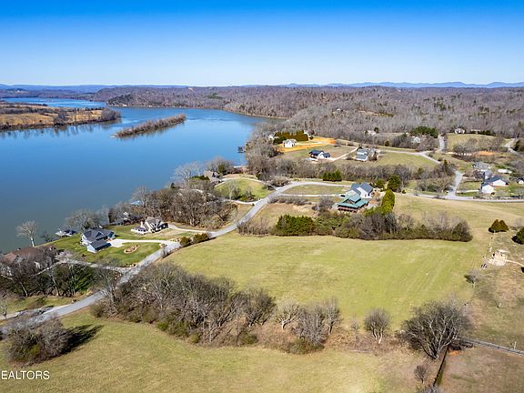 5th image of 143 Marble Bluff Dr