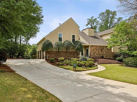 2nd image of 1843 Vancroft Ct