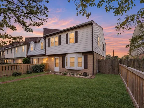 6413 Stoney Point S, Norfolk, VA 23502
