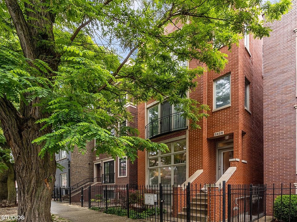 1st image of 2428 W Cortez St #1