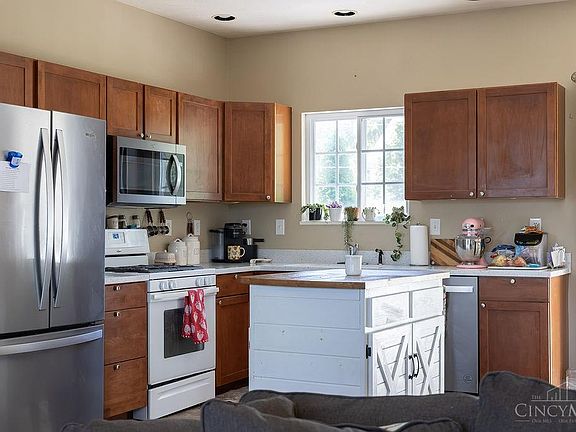 4th image of 111 Oak Hills Dr