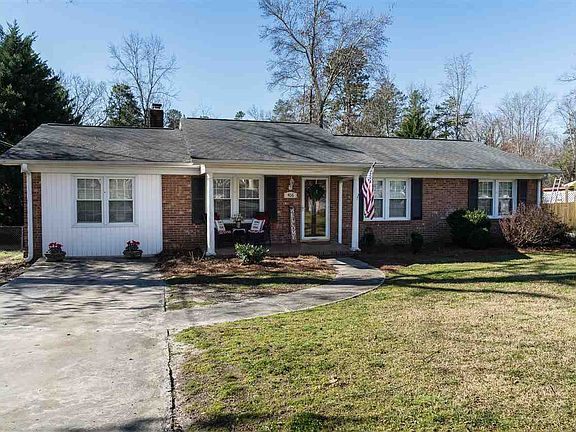 4th image of 406 Heathwood Dr
