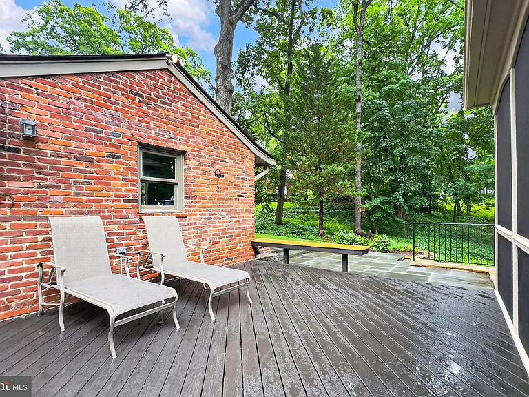 7614 Woodridge Cir — Photo 46