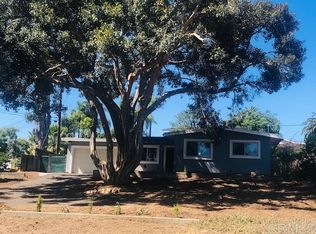 916 Crescent Dr, Vista, CA 92084