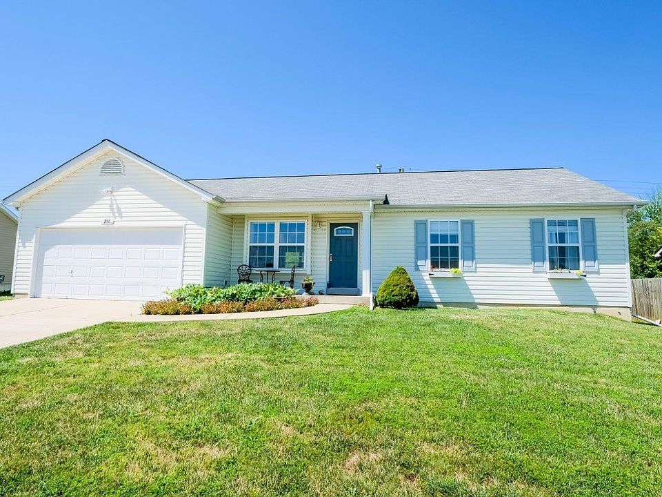 1st image of 211 Glen Forest Dr