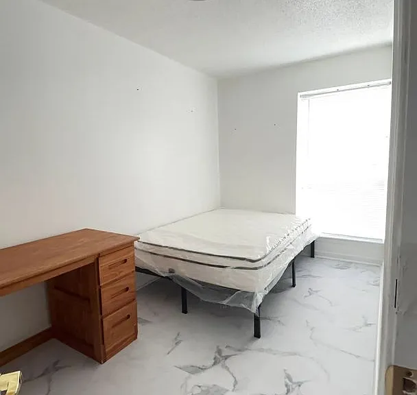 1396 Hunters Rd #G — Photo 18