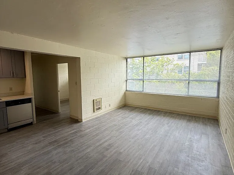 Olive Terrace Apartments — Photo 29