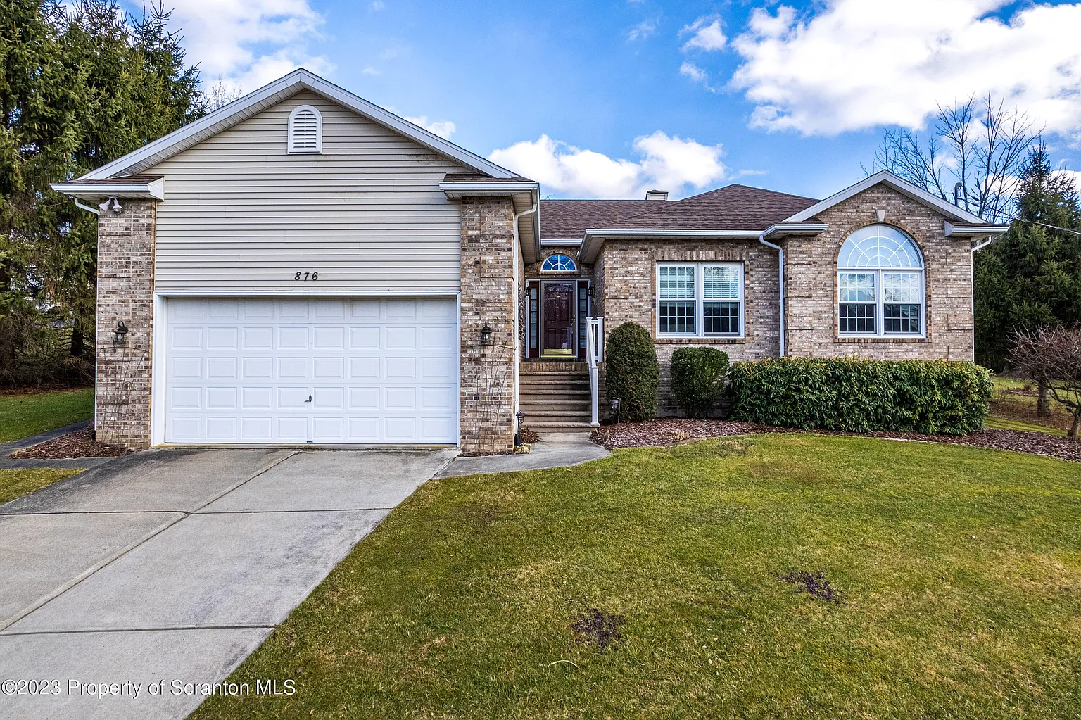 876 Scott Rd photo 1