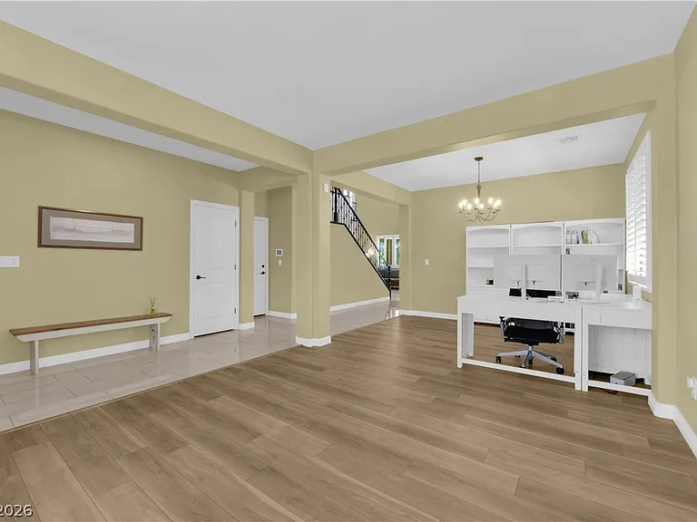 608 Highland Bluff Way — Photo 4