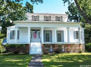 3705 Main St, Stone Ridge, NY 12484