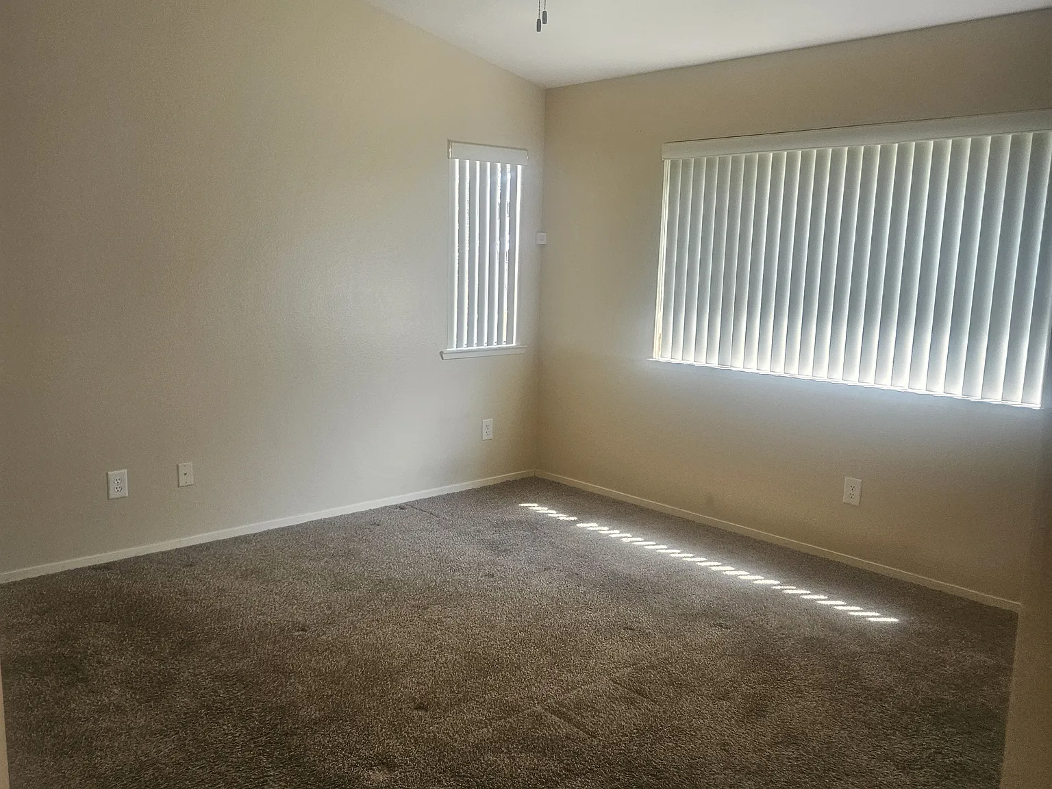 3 bed, 1356 sqft, $2,550 — Photo 4
