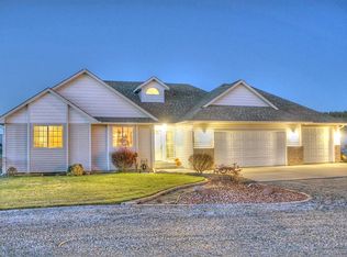 17686 N Sunnyvale Dr, Nine Mile Falls, WA 99026