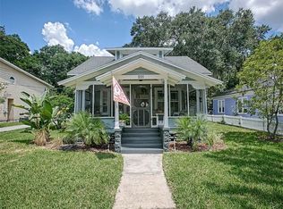 221 W 11th Ave, Mount Dora, FL 32757