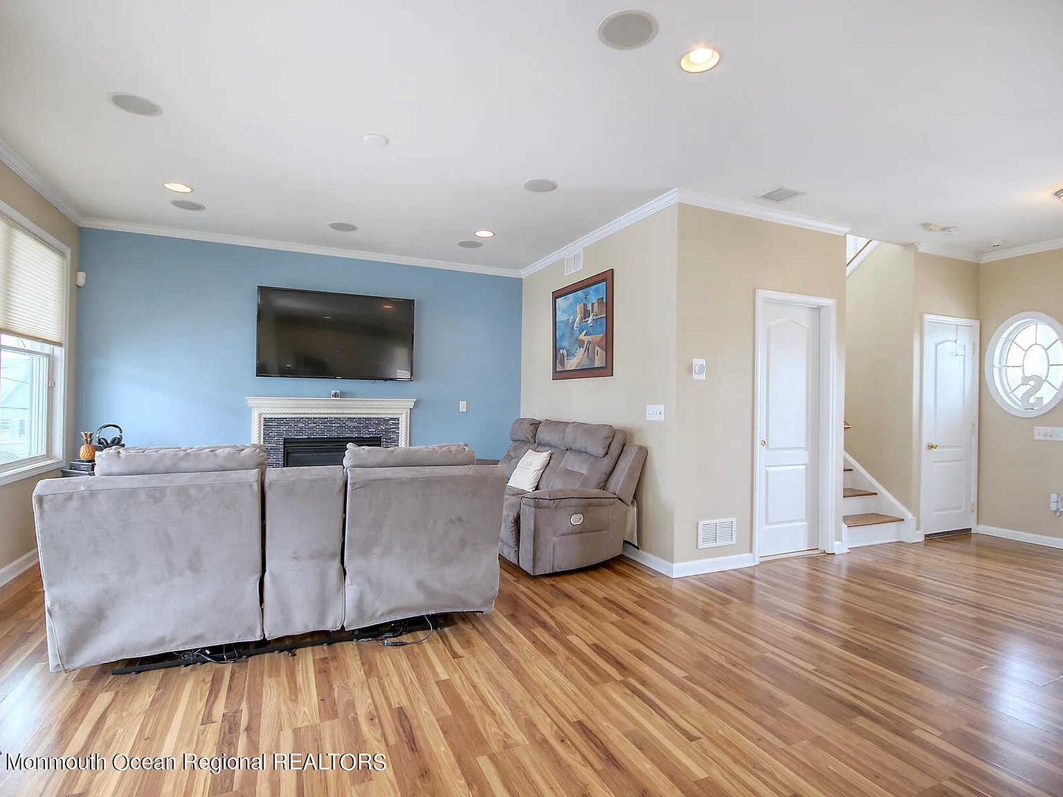 5 bed, 3.5 bath, 2132 sqft, $10,000 — Photo 4