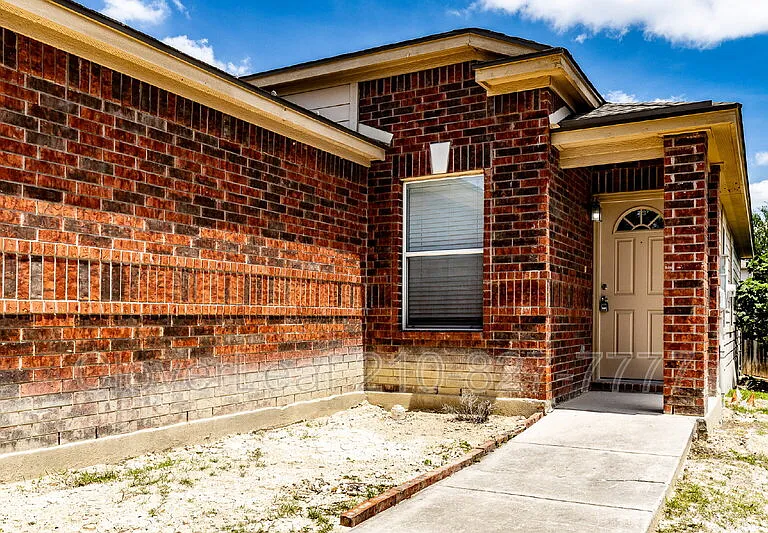 5745 Maxfli Dr — Photo 4