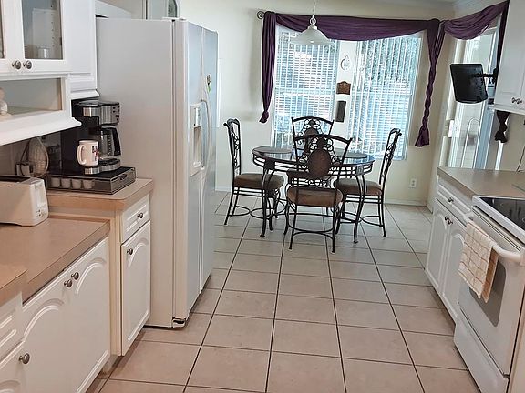 5th image of 716 Bamboo Palm Way #871