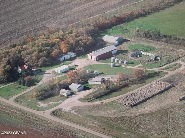 12407 65th St NE, Lankin, ND 58250