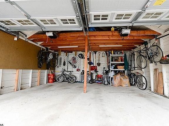 Detached 2 Car Garage w/Loft