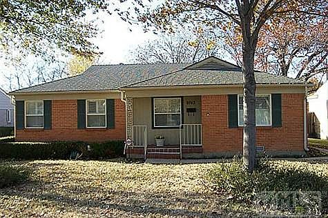 3rd image of 9743 Mixon Dr