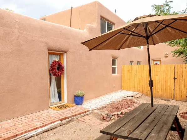 149 Candelario St, Santa Fe, NM 87501