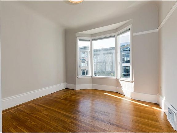 4th image of 1758 Washington St