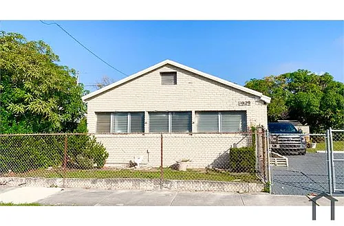 1029 Adams St #1 Photo 1