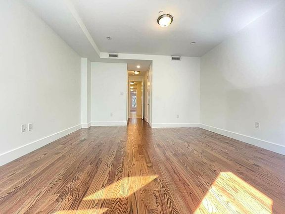 4th image of 152 W 128th St #2
