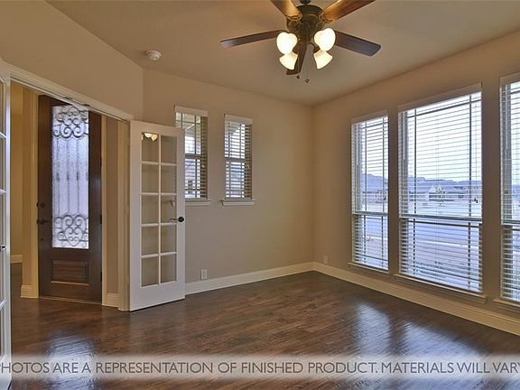 5th image of 922 Oak St