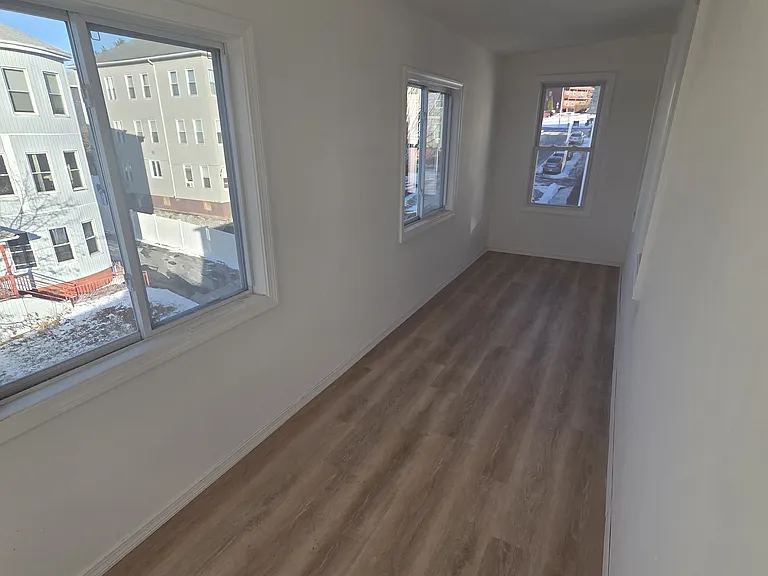 13 Suffield St #1 — Photo 7
