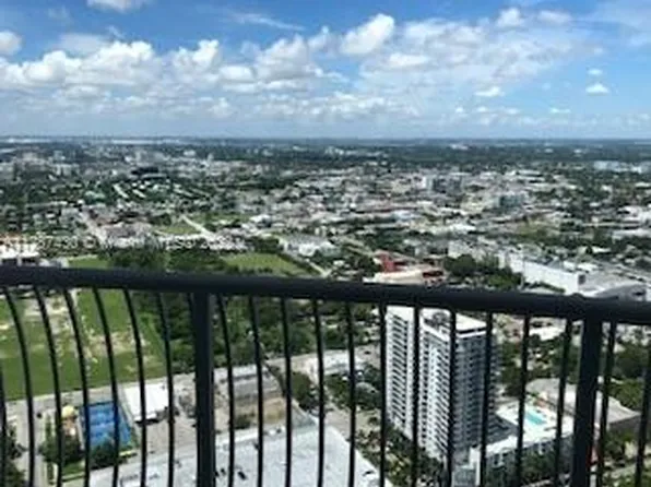 1750 N Bayshore Dr APT 5215, Miami, FL 33132