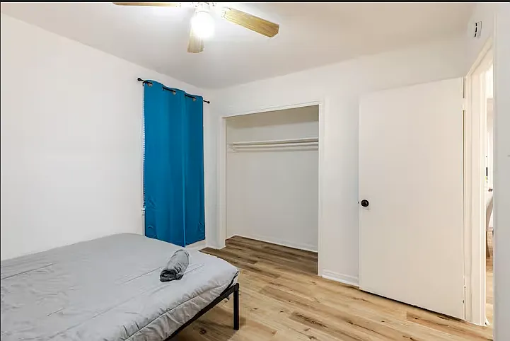 4214 Howcher St — Photo 16