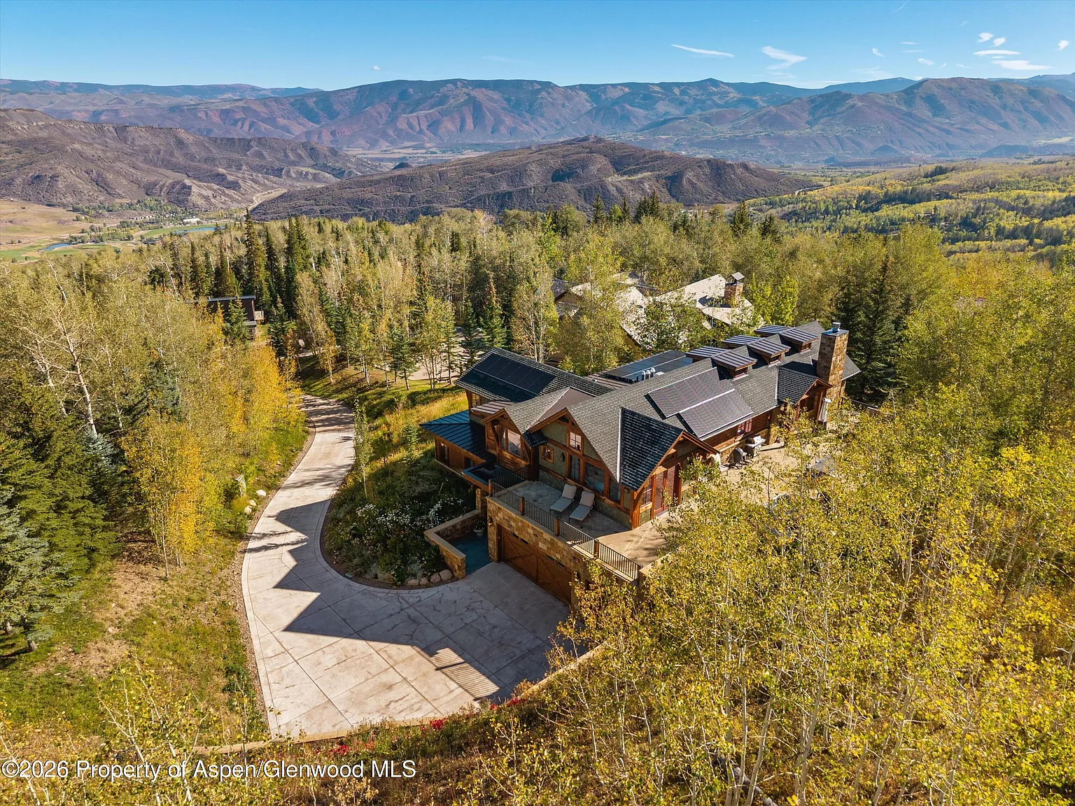 5 bed, 5.5 bath, 4421 sqft, $85,000 — Photo 4