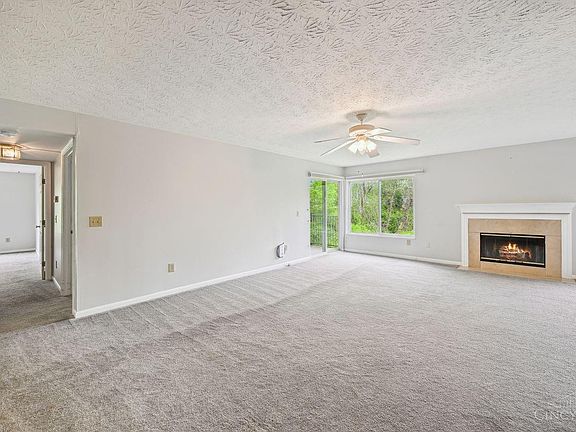 5th image of 722 Castlegate Ln Unit 201