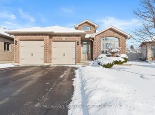 25 Staikos Ct, Greater Napanee, ON K7R0B9
